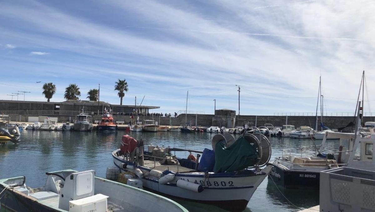 Grand Studio Tres Agreable Avec Bar, Cuisine Et Terrasse Cagnes-sur-Mer Kültér fotó