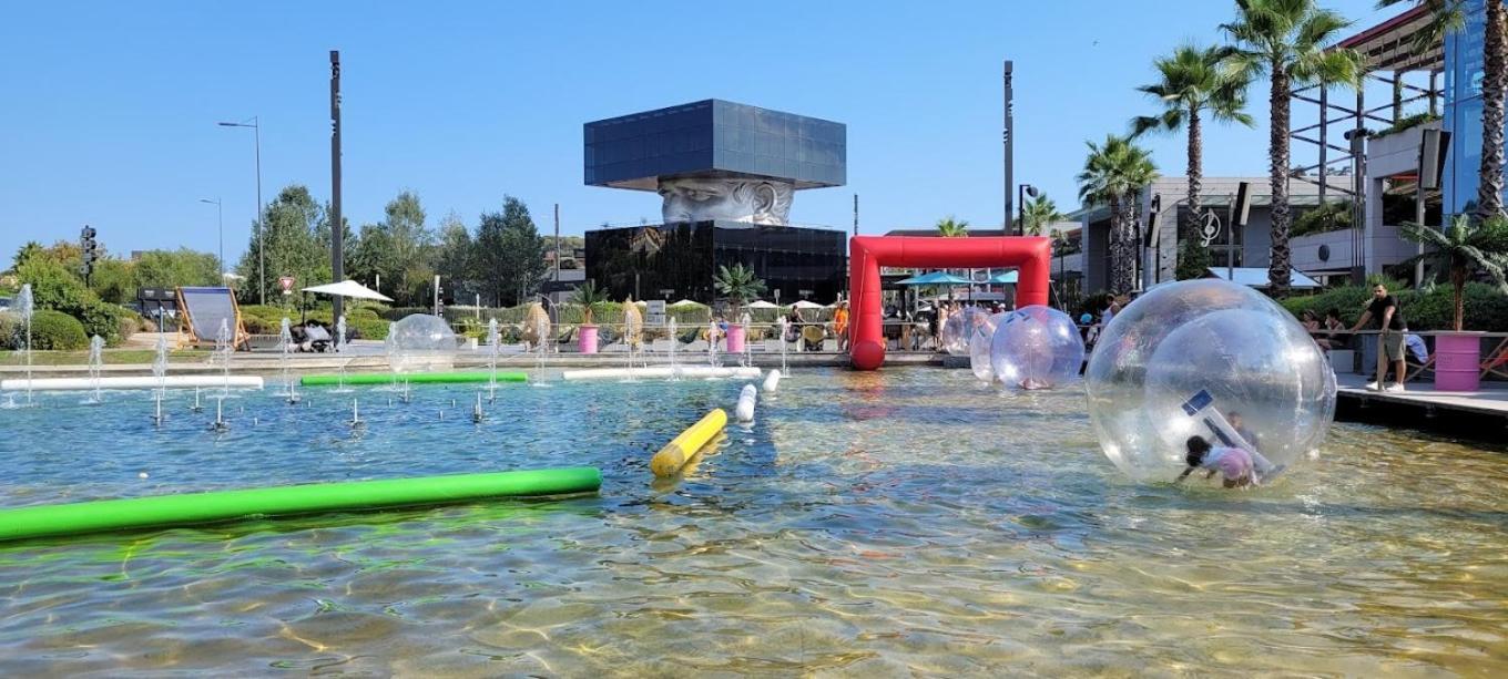 Grand Studio Tres Agreable Avec Bar, Cuisine Et Terrasse Cagnes-sur-Mer Kültér fotó