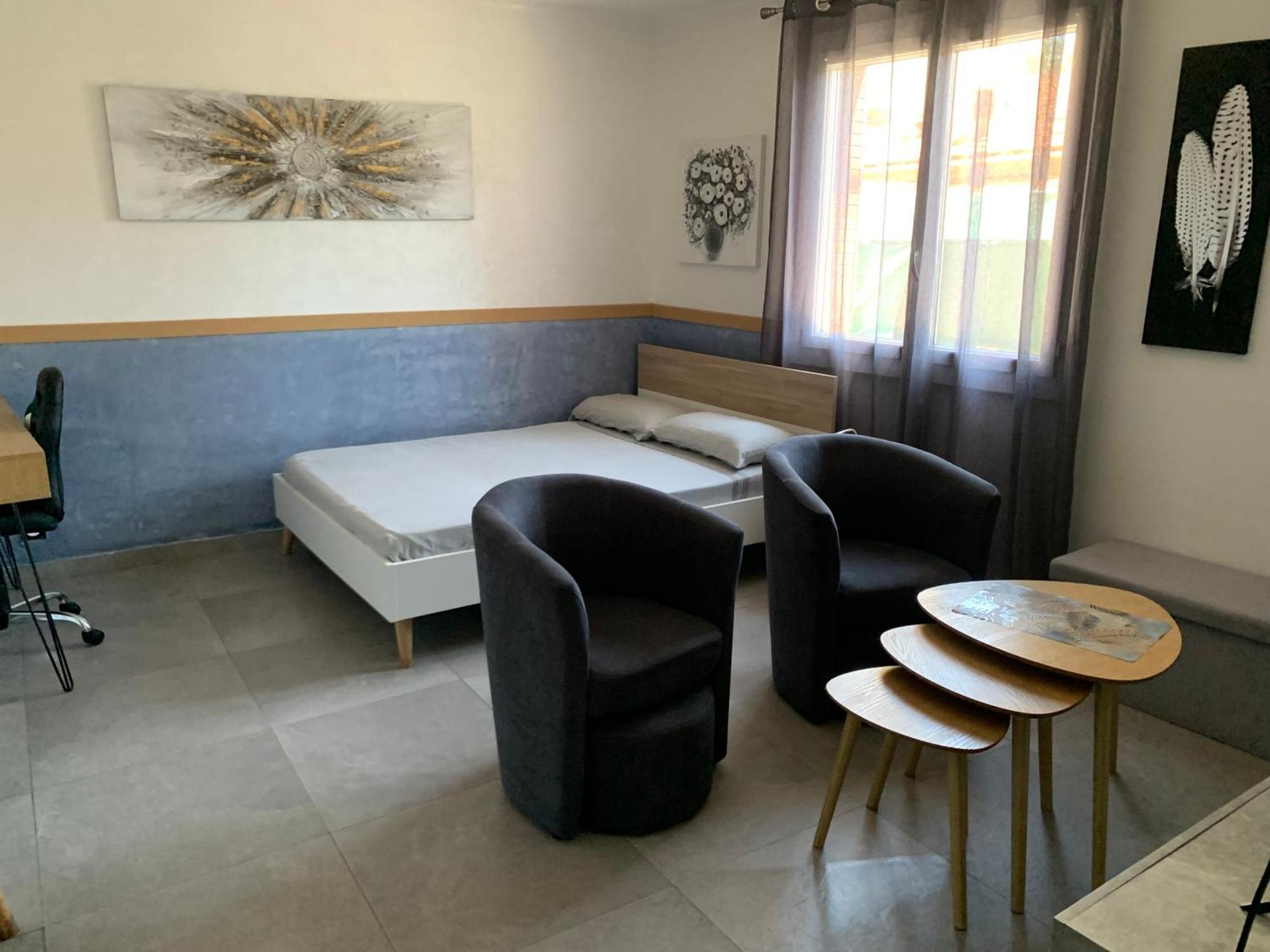 Grand Studio Tres Agreable Avec Bar, Cuisine Et Terrasse Cagnes-sur-Mer Kültér fotó